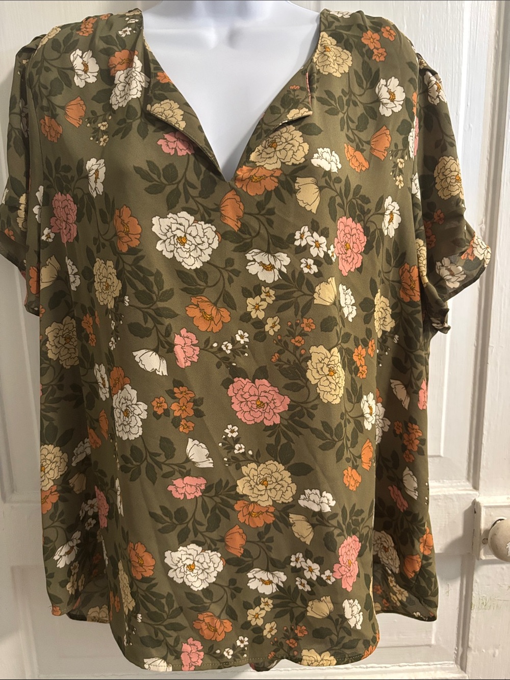 DR2 Olive Green Floral V-Neck Women's Top Size XXL